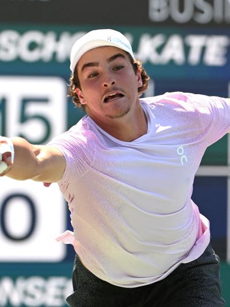 João Fonseca na primeira rodada do Masters 1000 de Toronto em 2025 João Fonseca na primeira rodada do Masters 1000 de Toronto em 2025