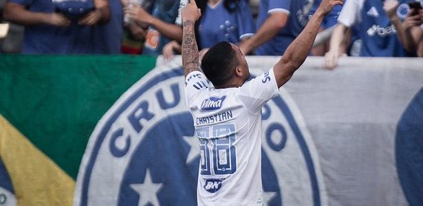 Cruzeiro Derrota Botafogo e Volta à Liderança, Flamengo e Palmeiras Pressionados.