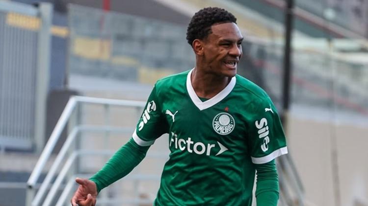Show na base: promessa do Palmeiras brilha com seis participações em gols
