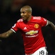 Lembra dele? Ex-United, Ashley Young anuncia aposentadoria aos 40 anos