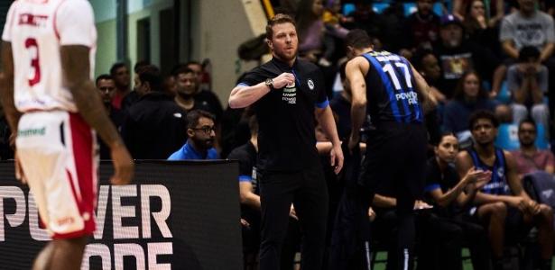 Gustavinho exalta garra e postura do Pinheiros no jogo 3 da final do NBB