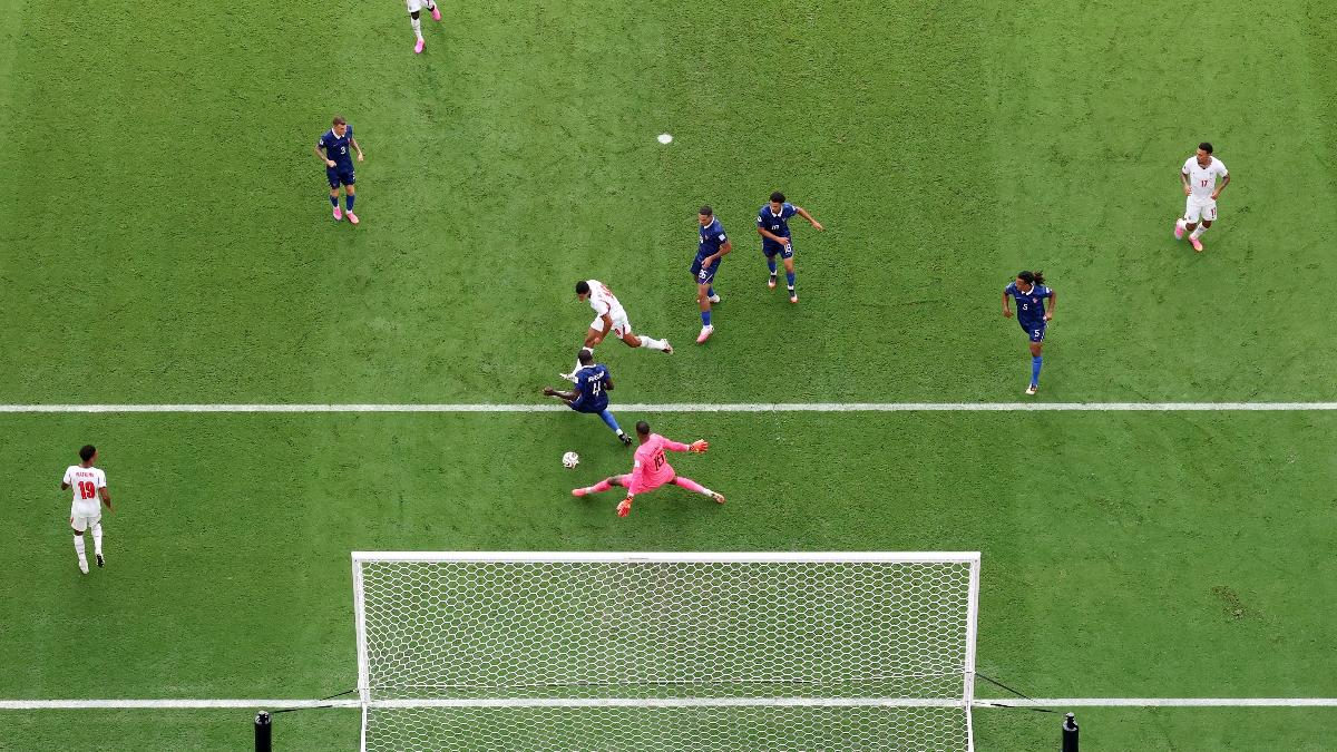 Jogo de churrasco? Transmissão brinca com chuva de gols na Copa do Mundo