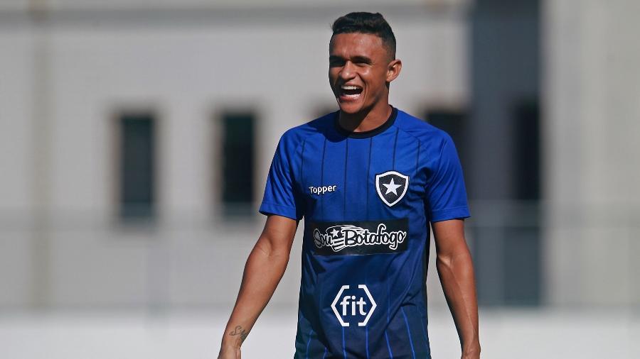 Erik será o substituto de Diego Souza na estreia do Botafogo contra o São Paulo no Brasileiro - VITOR SILVA/SSPRESS/BOTAFOGO