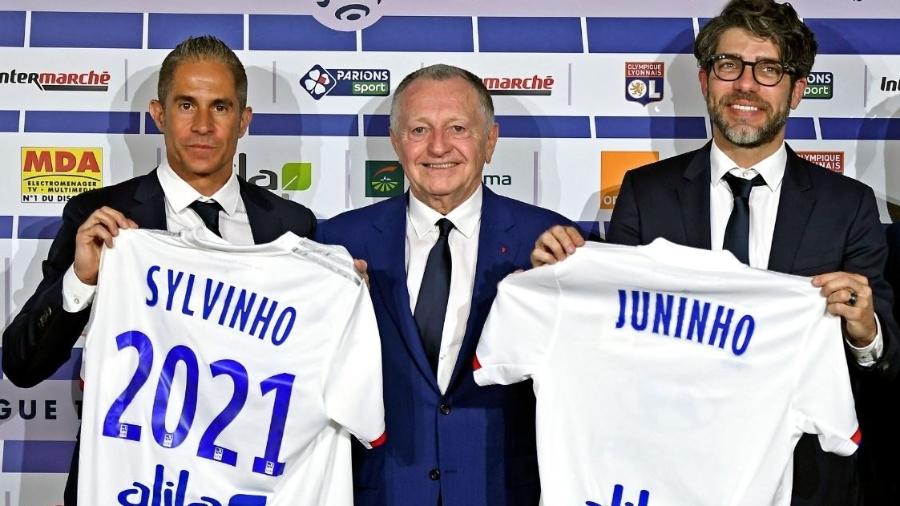 Sylvinho e Juninho Pernambucano são apresentados no Lyon - Divulgação