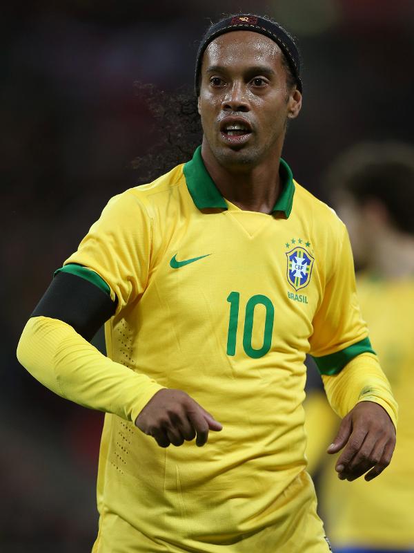 Ronaldinho Gaúcho, em jogo da seleção brasileira em 2013