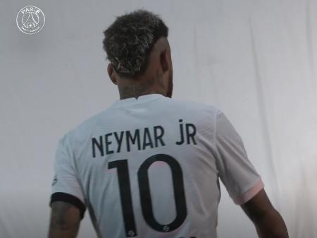 Neymar Mbappe E Marquinhos Apresentam Novo Uniforme Reserva Do Psg 21 07 2021 Uol Esporte