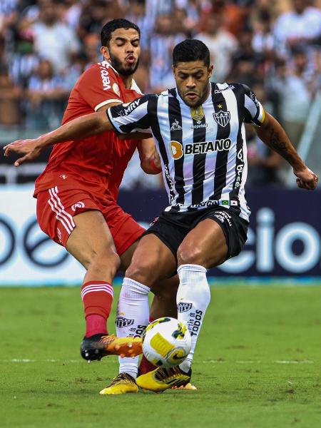 Ao fundo, placa usada pelo Atlético-MG em sua estreia no Brasileiro - RODNEY COSTA/FUTURA PRESS/ESTADÃO CONTEÚDO