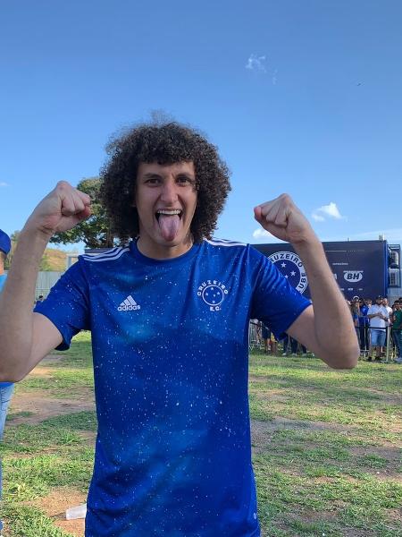 David Luiz cruzeirense faz sucesso em visita de Ronaldo a cidade do interior de Minas Gerais - Lohanna Lima/UOL ESPORTE