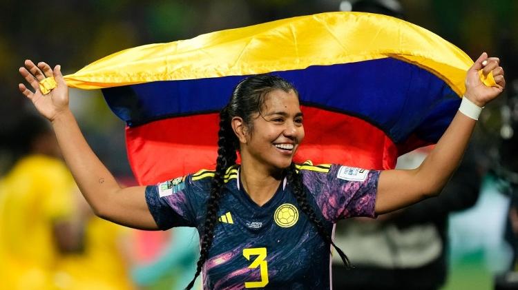 Daniela Arias festeja a classificação da Colômbia na Copa 2023