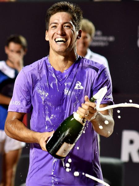 Sebastian Báez comemora título do Rio Open: tenista recebeu conselhos do lateral argentino Tagliafico - Fotojump