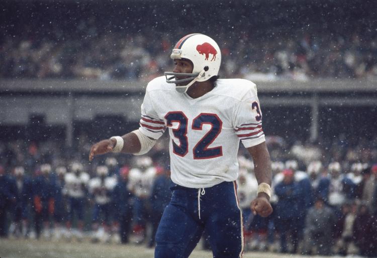 O.J. Simpson, como running back do Buffalo Bills