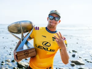 Surfe: John John exalta Italo e admite 'medo' por pegar brasileiro na final