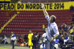 Mano elogia 2º tempo e quer ver Cruzeiro repetir postura nos próximos jogos