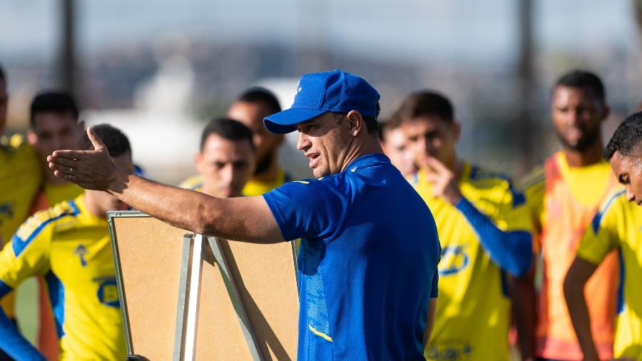 Felipe Conceição terá dois jogos-treino para preparar a Raposa para a disputa da Série B do Brasileirão - Bruno Haddad/Cruzeiro
