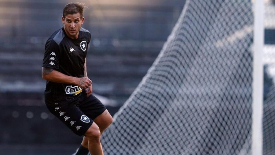 Rafael Moura iniciou os trabalhos com a camisa do Botafogo - Divulgação