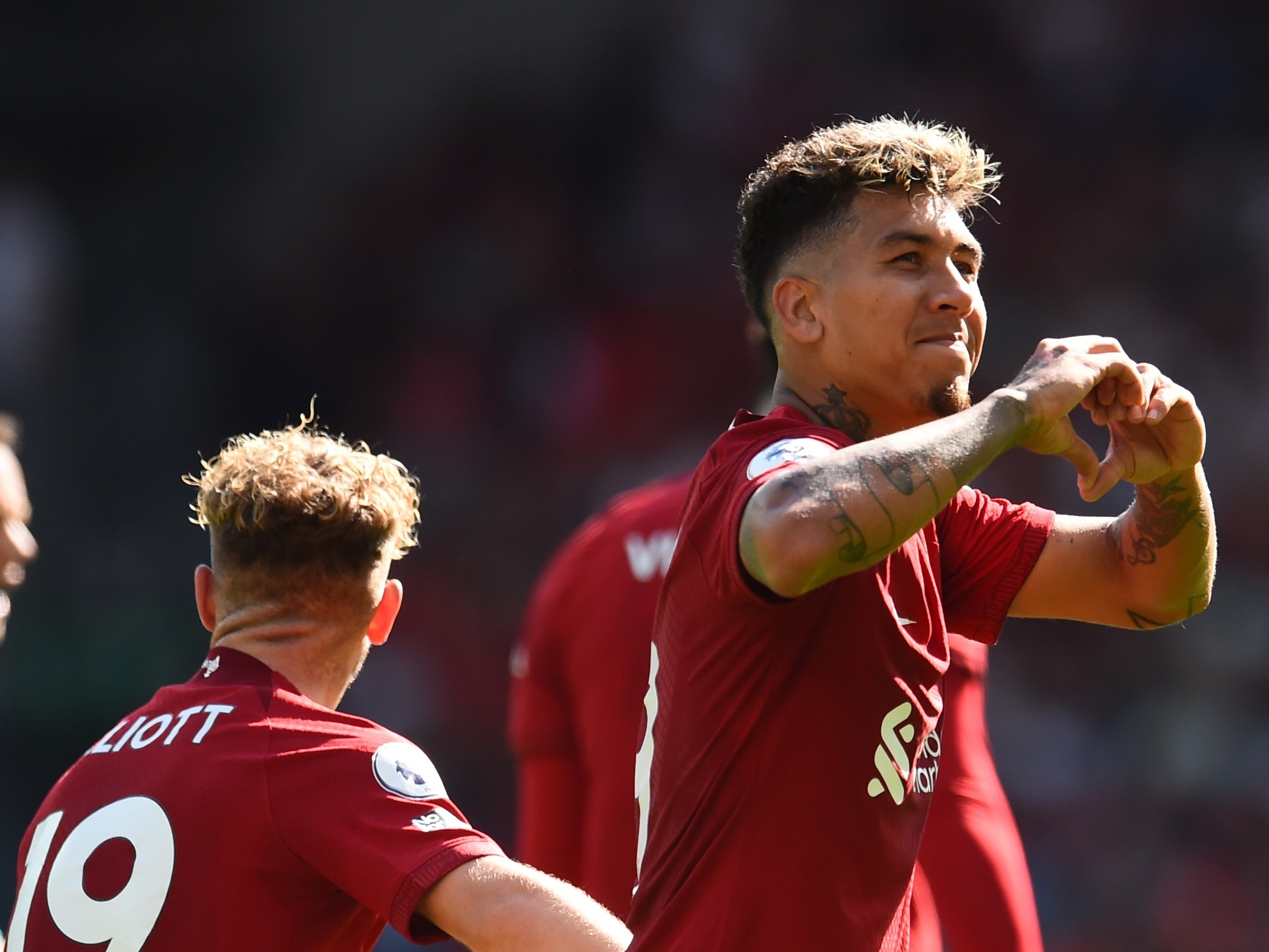 Liverpool anuncia saída de Firmino e mais três jogadores