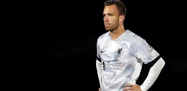 Sem Espaço, Arthur Vai Deixar o Liverpool ao Fim do Contrato