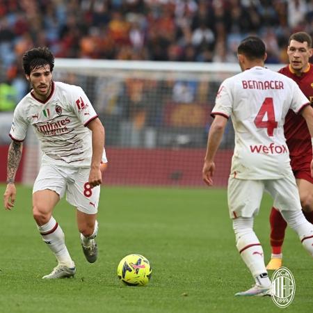 Roma e Milan empataram jogo pelo Campeonato Italiano, no Olímpico - Divulgação/Twitter @acmilan