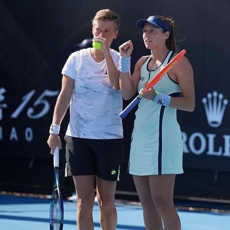 Luisa Stefani e a holandesa Demi Schuurs na primeira rodada do Australian Open de 2024