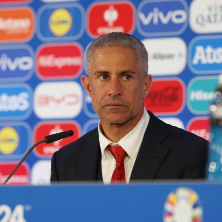 Sylvinho, brasileiro que é técnico da Albânia, falou sobre a dificuldade em acompanhar jogos da Copa América