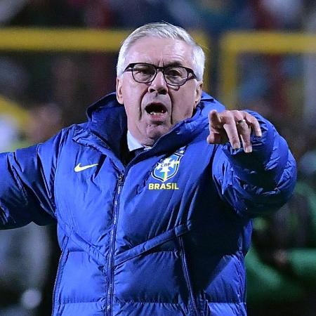 Carlo Ancelotti, técnico do Brasil, durante jogo contra a Bolívia