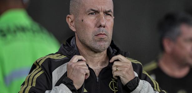 Jardim cita 'sacrífico especial' e pede calma na tabela: 'Sem empolgação'
