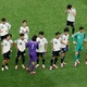 Alisson consola japoneses ap&oacute;s elimina&ccedil;&atilde;o: 'Para sa&iacute;rem de cabe&ccedil;a erguida'