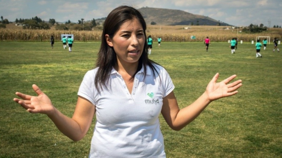 Antes de topar com uma bola de futebol, Guadalupe García era empregada doméstica no México - Omar Torres/AFP