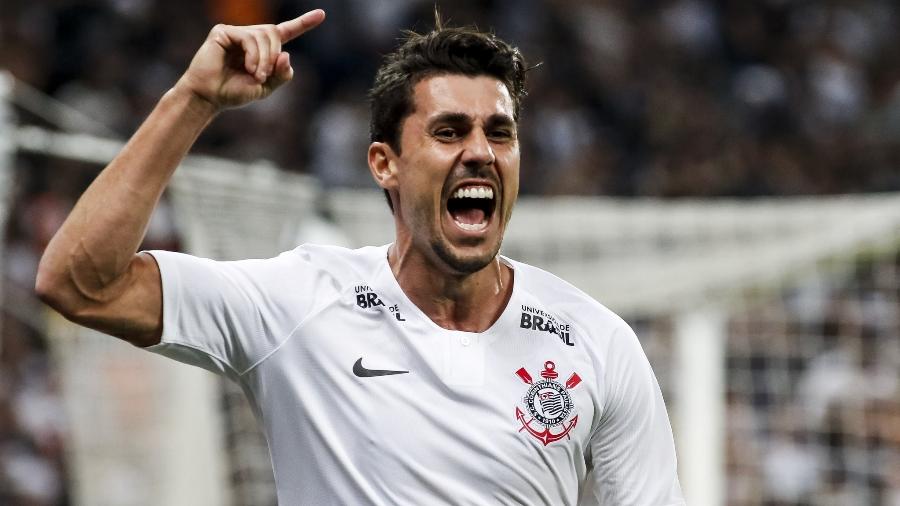 Danilo Avelar celebra gol marcado pelo Corinthians no duelo com o Flamengo - Rodrigo Gazzanel/Ag. Corinthians
