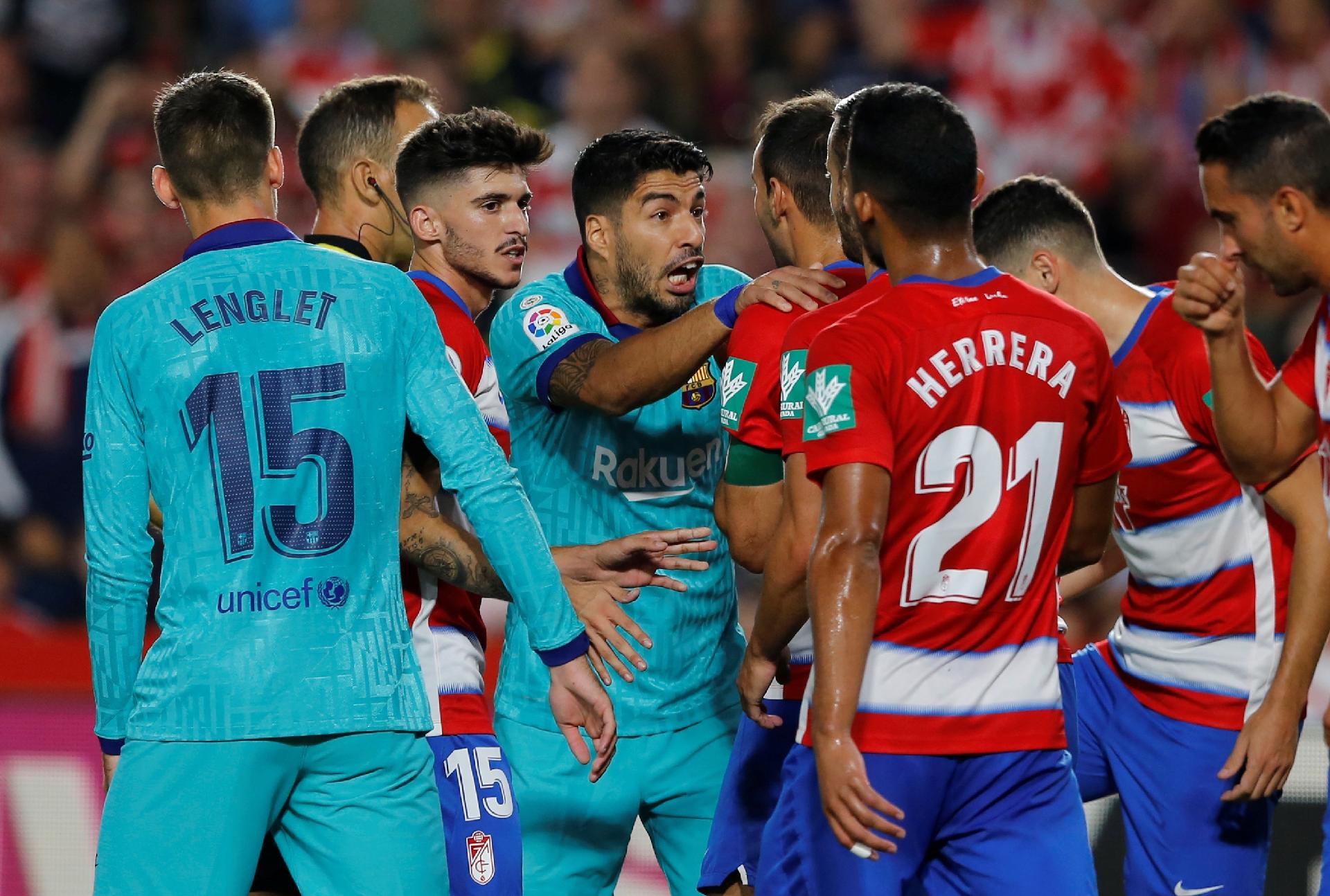 Barcelona Entra Sem Messi Joga Mal E Perde Para O Granada No Espanhol 21 09 2019 Uol Esporte