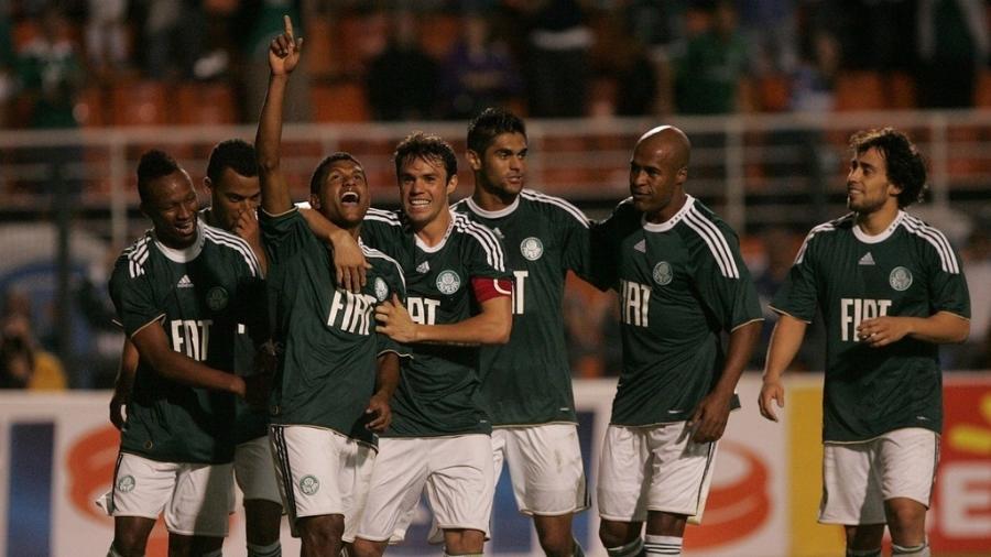 Jogadores do Palmeiras comemoram gol contra o Mirassol, pelas quartas do Paulistão 2011 - Zanone Fraissat/Folhapress