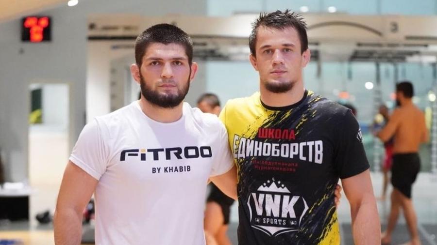 Khabib e Usman Nurmagomedov; primo do campeão do UFC vai lutar no Bellator - Reprodução/Instagram