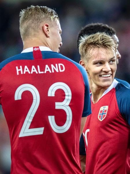 Haaland e Odegaard, durante partida da seleção norueguesa - Trond Tandberg/Getty Images
