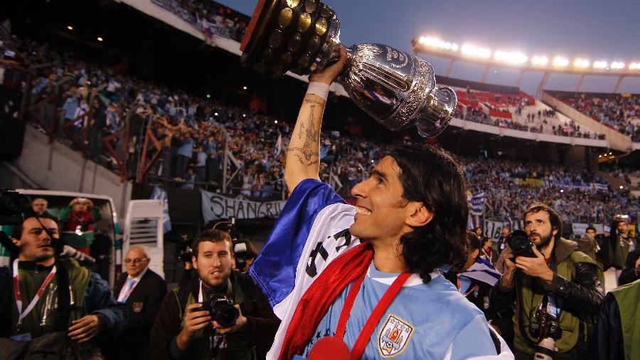 Loco Abreu comemora título da Copa América de 2011 - Buda Mendes/LatinContent via Getty Images