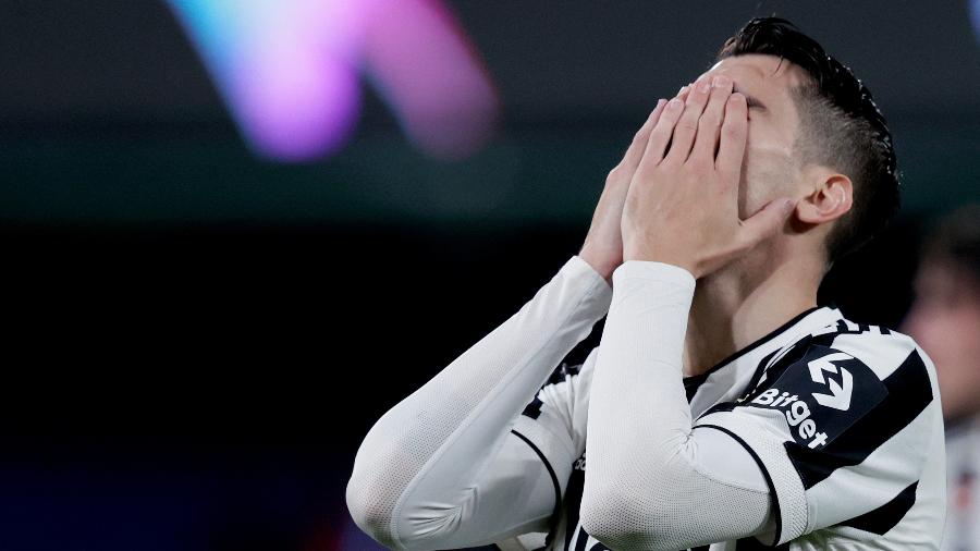  Alvaro Morata, da Juventus, lamenta chance perdida contra Villarreal pela Liga dos Campeões - David S. Bustamante/Soccrates/Getty Images