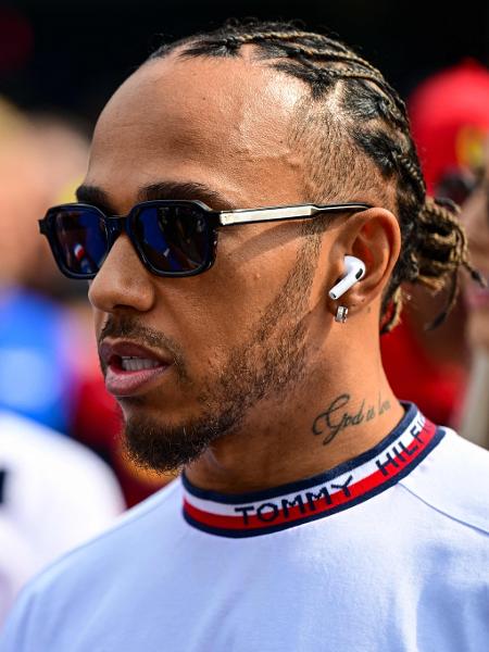 Lewis Hamilton em chegada ao grid de largada do GP da Holanda de Fórmula 1 - ANDREJ ISAKOVIC / AF