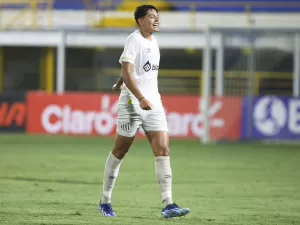 Luca Meirelles é relacionado para primeiro jogo no profissional do Santos