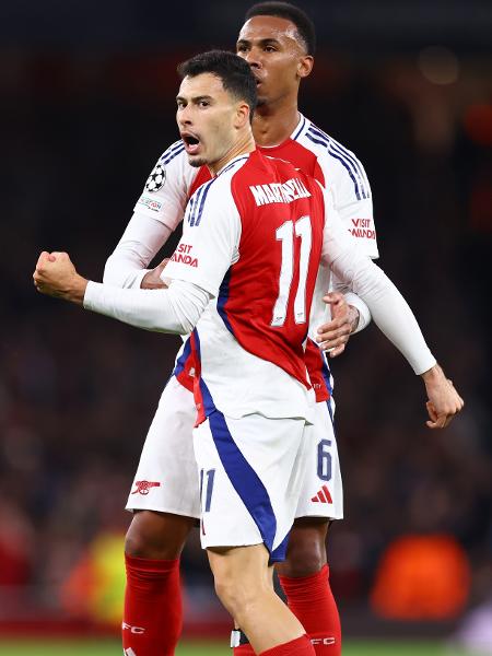 Gabriel Martinelli comemora gol marcado pelo Arsenal contra o Shakhtar Donetsk pela Champions League