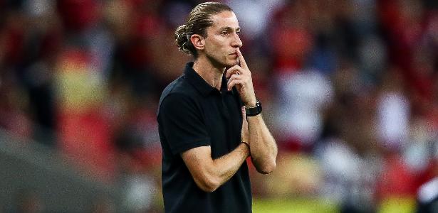 Against Maré, Filipe Luís Criticizes Naturalization of Bets - News Directory 3