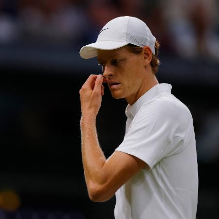 Jannik Sinner nas oitavas de final de Wimbledon em 2025 Jannik Sinner nas oitavas de final de Wimbledon em 2025