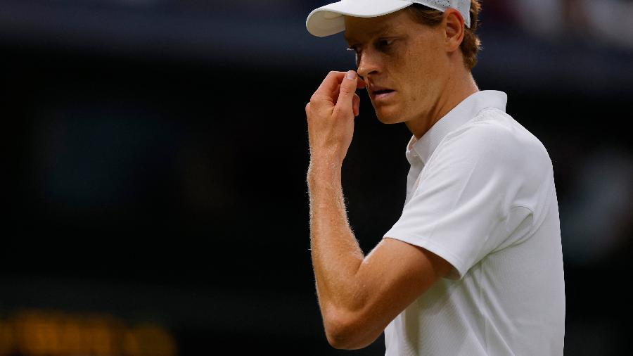 Jannik Sinner nas oitavas de final de Wimbledon em 2025 Jannik Sinner nas oitavas de final de Wimbledon em 2025