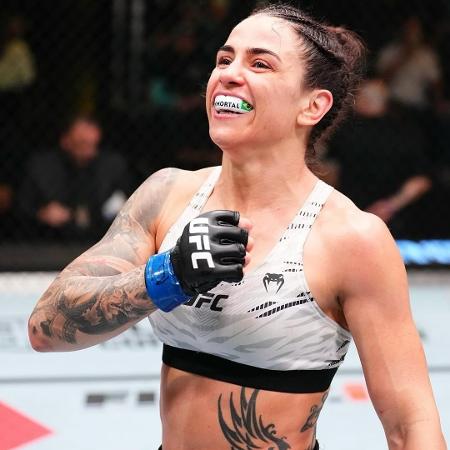 UFC: Norma Dumont vence Ketlen Vieira pode brigar por título peso-galo