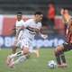 S&atilde;o Paulo tem Lucas no banco para encarar o Vit&oacute;ria; veja escala&ccedil;&otilde;es