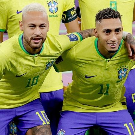 Neymar e Raphinha foram companheiros de seleção brasileira na Copa do Mundo de 2022, no Qatar