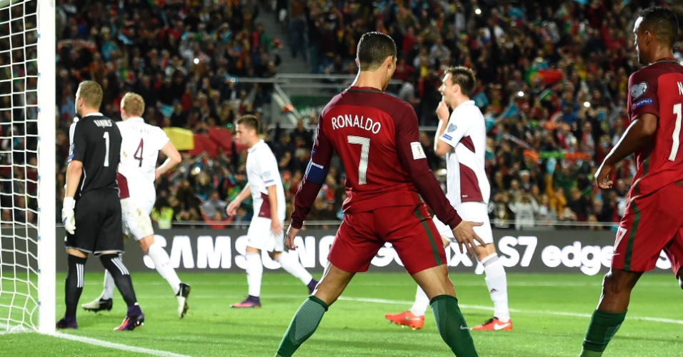 Portugal vence a Letônia com dois gols de Cristiano Ronaldo