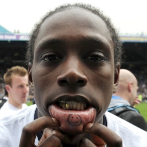 Nile Ranger, atacante inglês, comemora gol marcado pelo Sheffield Wednesday, em 2012 - Gareth Copley/Getty Images