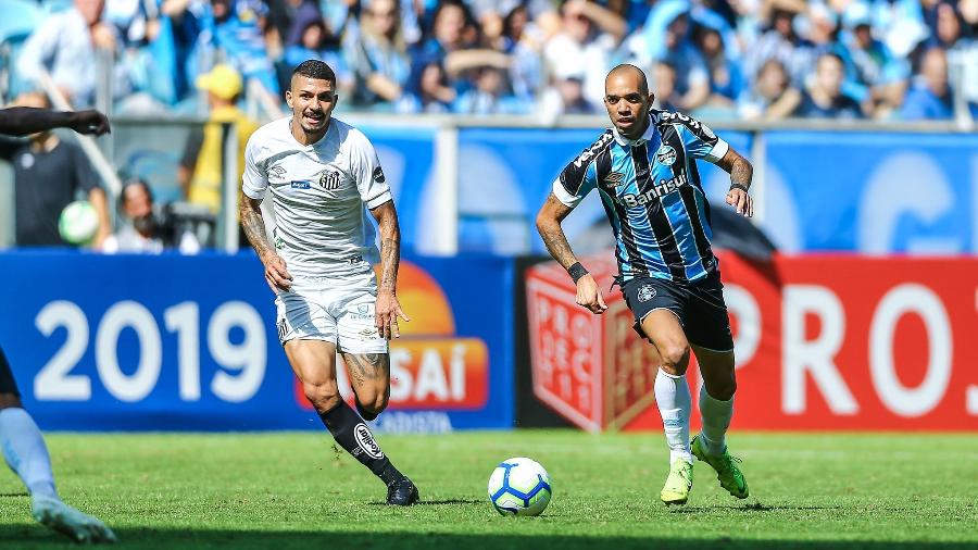 Diego Tardelli enfrentará o Galo pela primeira vez - Lucas Uebel/Grêmio FBPA