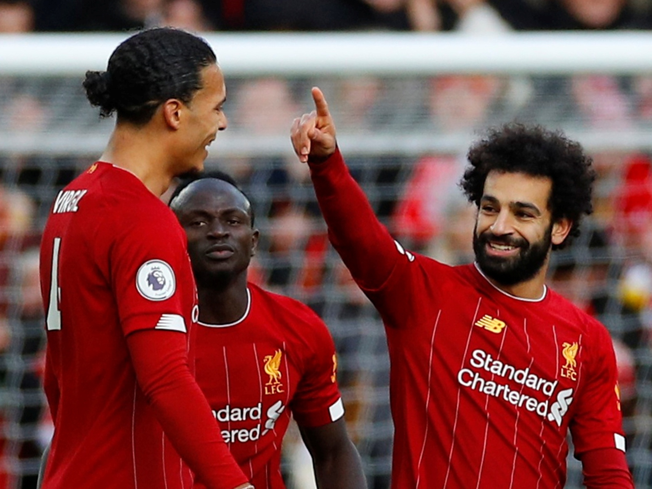 Salah faz 100° gol pelo líder Liverpool no Inglês em empate com