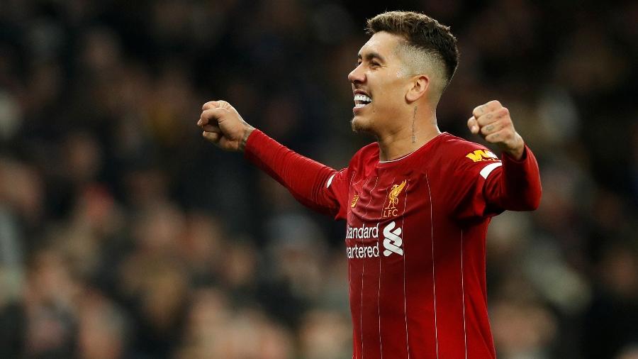 O brasileiro Roberto Firmino comemorou o título do Liverpool na Premier League - Matthew Childs/Action Images via Reuters
