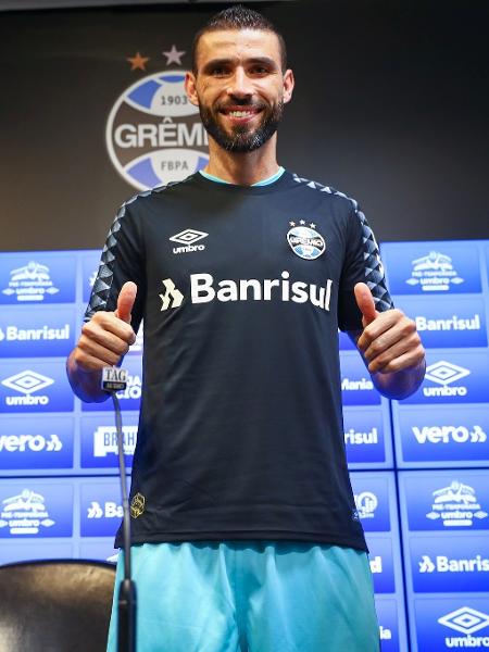 Vanderlei, goleiro ex-Santos, durante apresentação como jogador do Grêmio - Lucas Uebel/Grêmio FBPA